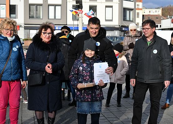 Starosta wręcza nagrody