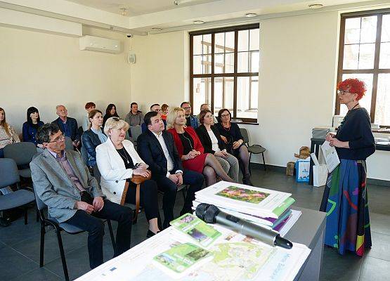 Uczestników spotkania wita