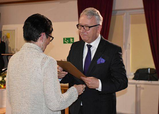 Wręczenie dyplomu Ministra