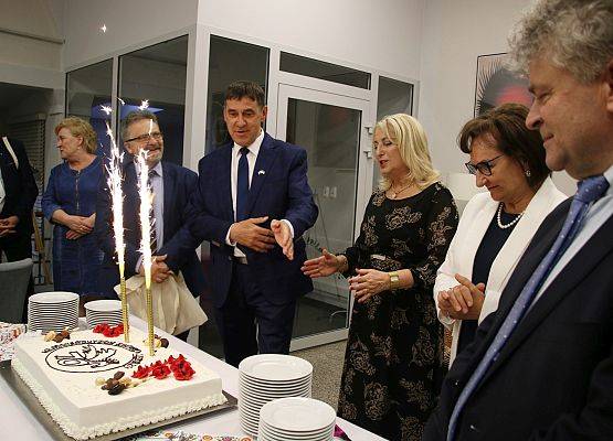 Uczestnicy uroczystości przy