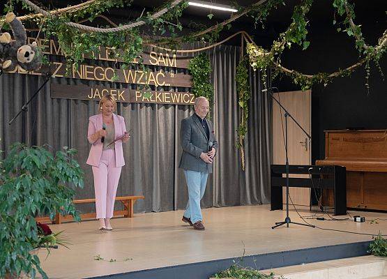 Na scenie dyr. Karolina