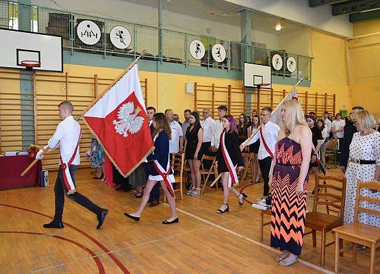 Poczet sztandarowy szkoły