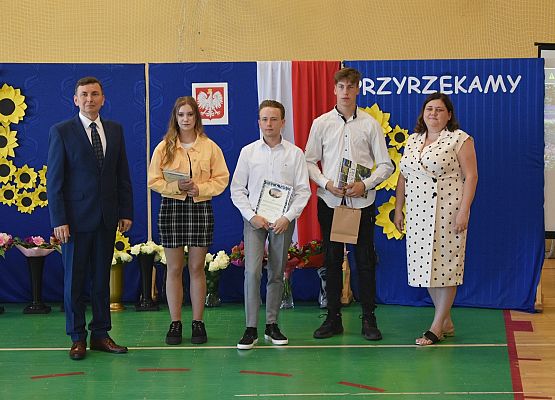 Wyrżnieni Wyróżnieni uczniowie