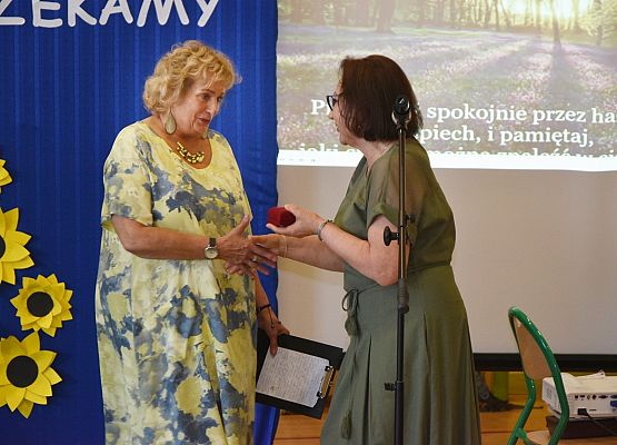 Medal dla pani wicedyrektor