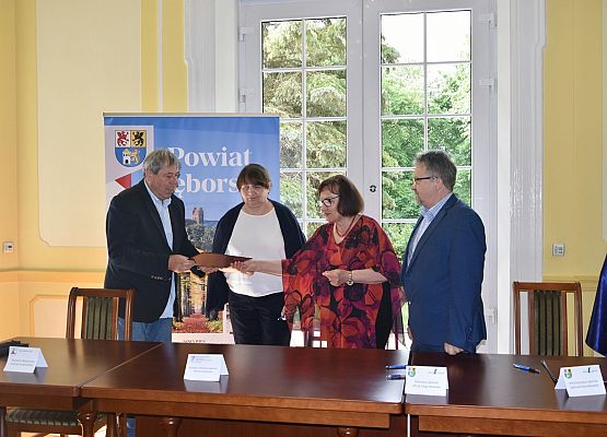 Przekazanie dokumentów