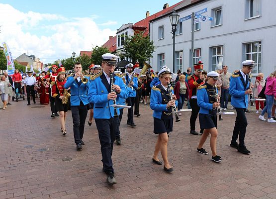 Przemarsz orszaku książęcego z