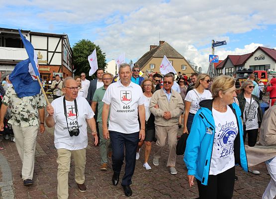 Przemarsz orszaku książęcego z