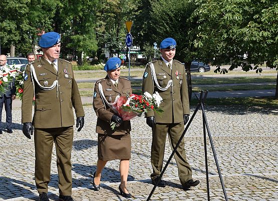 Delegacja żołnierzy z
