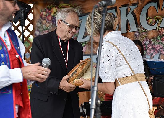 Chleb dzielą sołtysi: Mariola