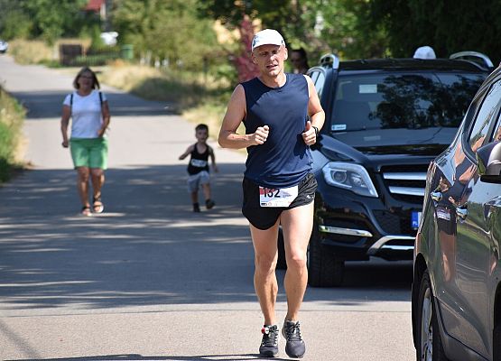Zawodnik na trasie biegu