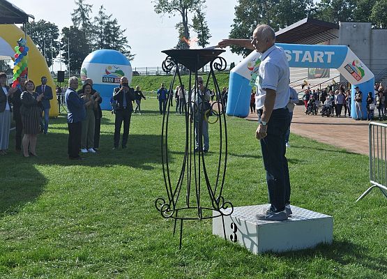 Ceremonia zapalenia znicza