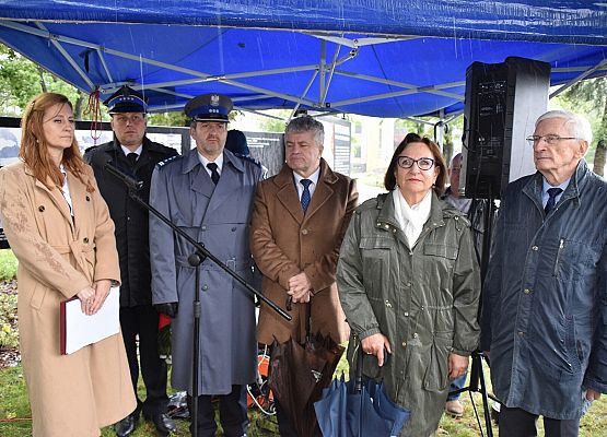 Przedstawiciele samorządów,