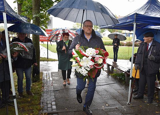 By pamięć przetrwała