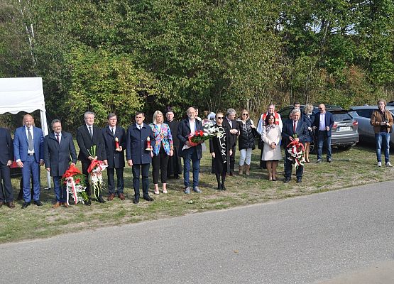 Uczestnicy uroczystości w Gęsi