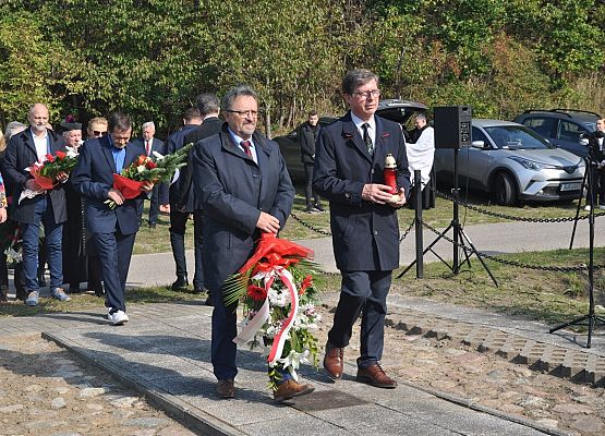 Kwiaty składają: wicestarosta