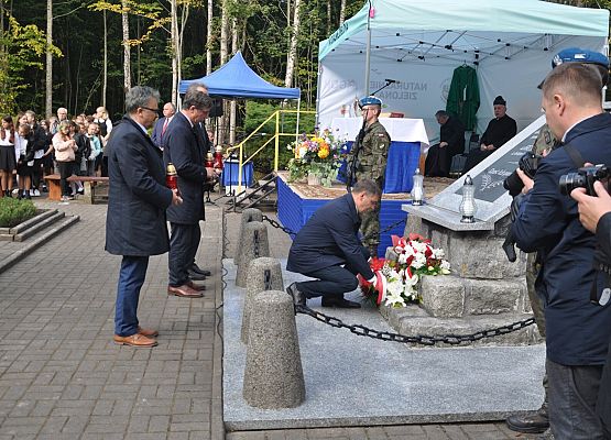 Kwiaty składają: wicestarosta