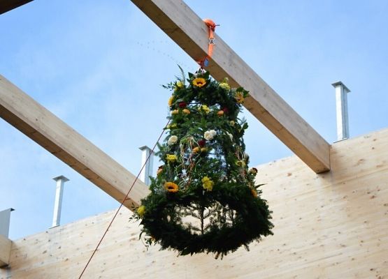 Wiecha na budynku Muzeum (fot.