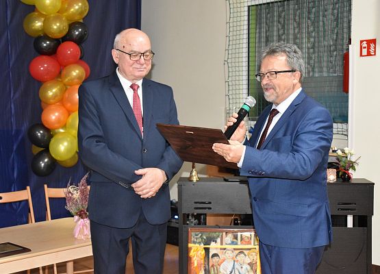 Wicestarosta Lęborski wręcza