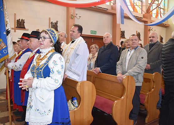 Uczestnicy jubileuszu parafii