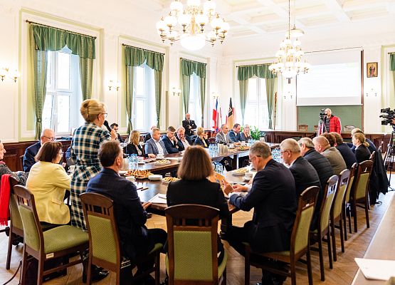 Samorządowcy na spotkaniu w