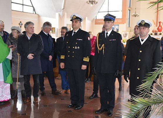 Uroczyste składanie kwiatów