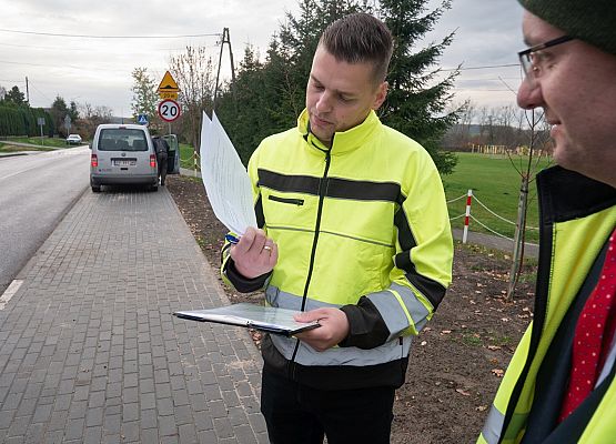 Protokół podpisują: A. Wenta -