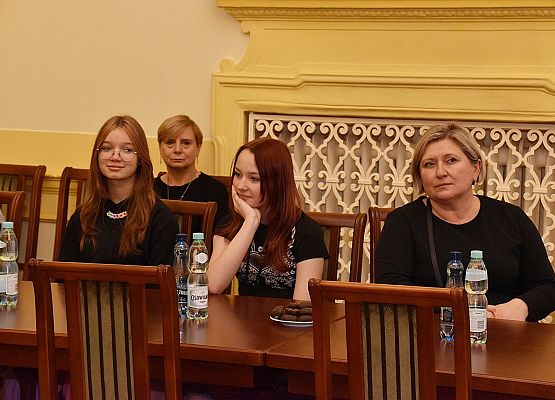 Uczestnicy spotkania w sali