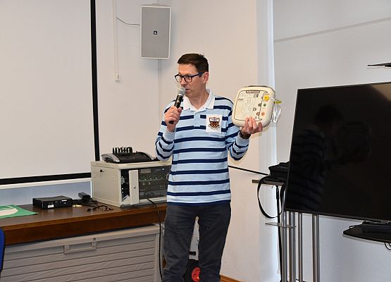 D. Mihuniewicz prezentuje