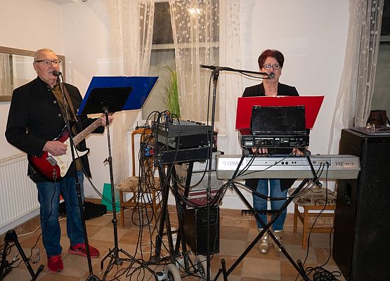 Zespół zapewniający oprawę