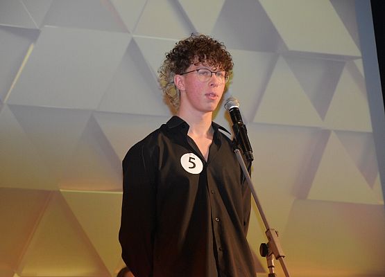 Młodzież występująca w