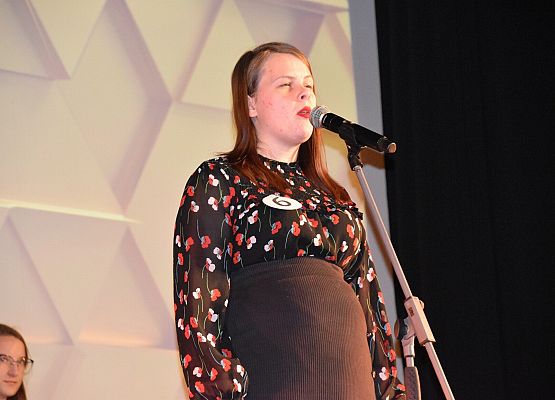 Młodzież występująca w