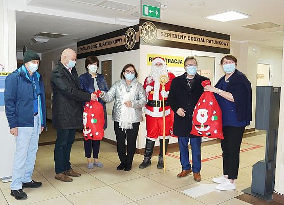 Przekazanie prezentów dla