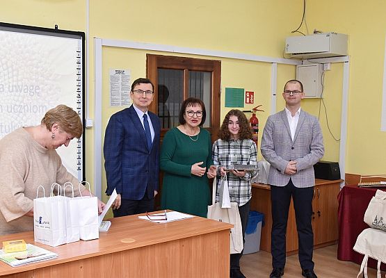 Wręczanie nagród laureatom