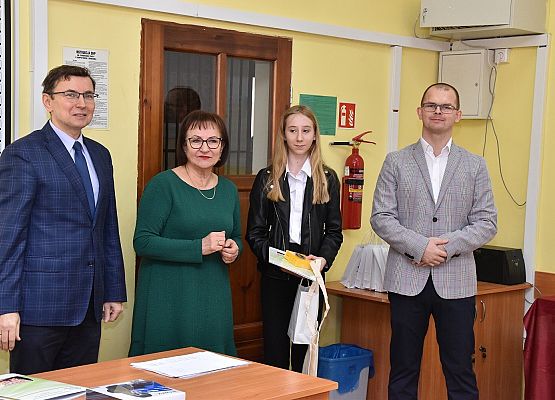 Wręczanie nagród laureatom