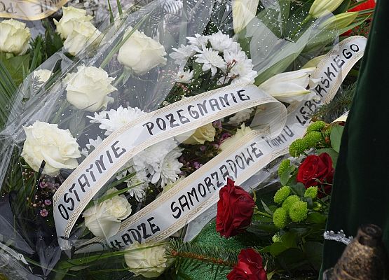 Pożegnalna wiązanka od władz