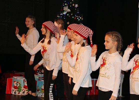 Prezentacje młodzieży z MDK