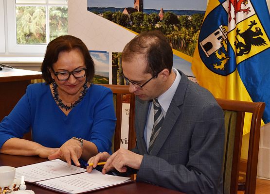 Podpis składa K. Leszkowski