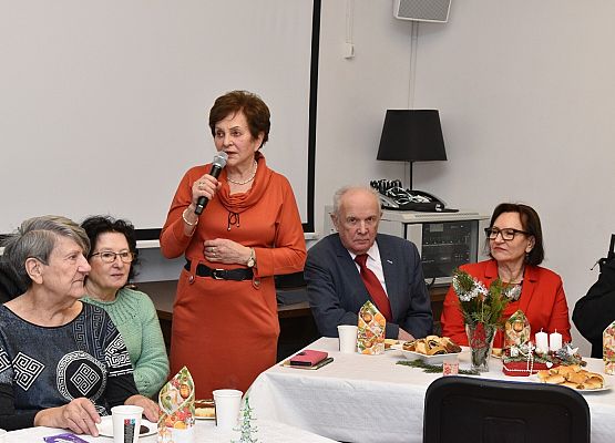 Życzenia składa W. Konieczna