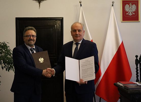 Od lewej: wicestarosta E.