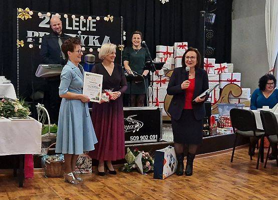 Życzenia skłąda starosta A.