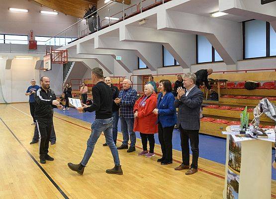 Dyplom wręcza A. Syldatk