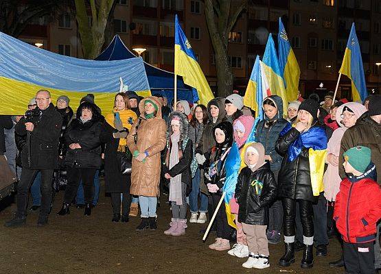 Uczestnicy wiecu poparcia pod