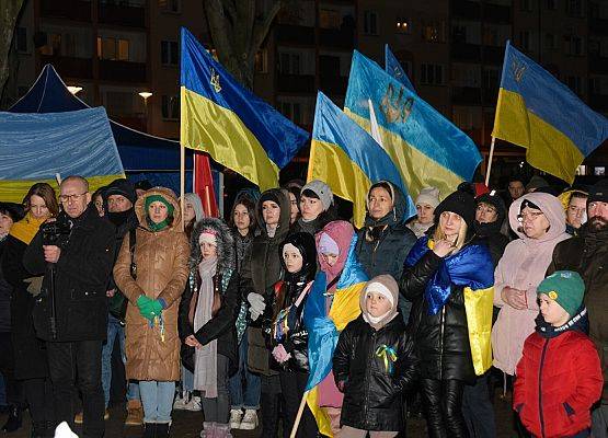 Uczestnicy wiecu poparcia pod