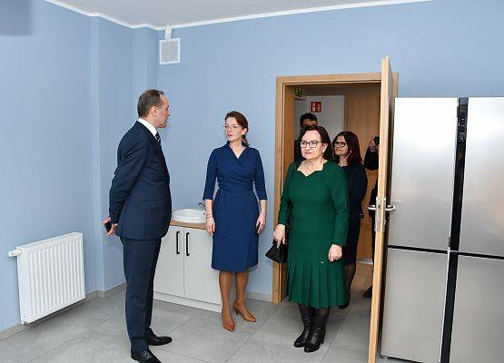 Marszałek w towarzystwie dyr.