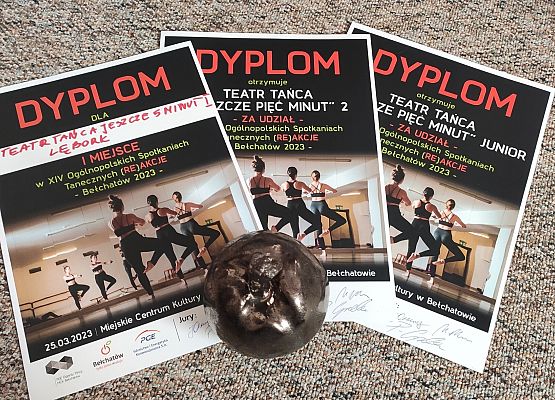 Dyplomy pamiątkowe i trofeum