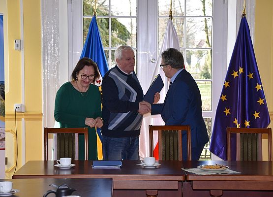 Wręczanie umów grantowych