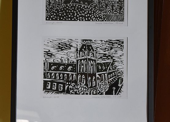 Między czernią a bielą...