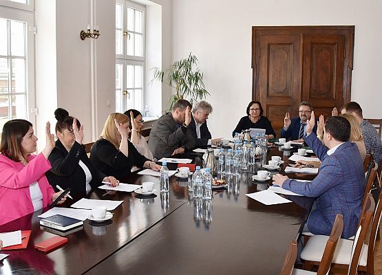 Głosowanie podczas obrad