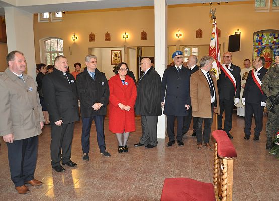 Uczestnicy po złożeniu