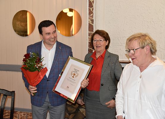 Oskara odbiera K. Król - z-ca